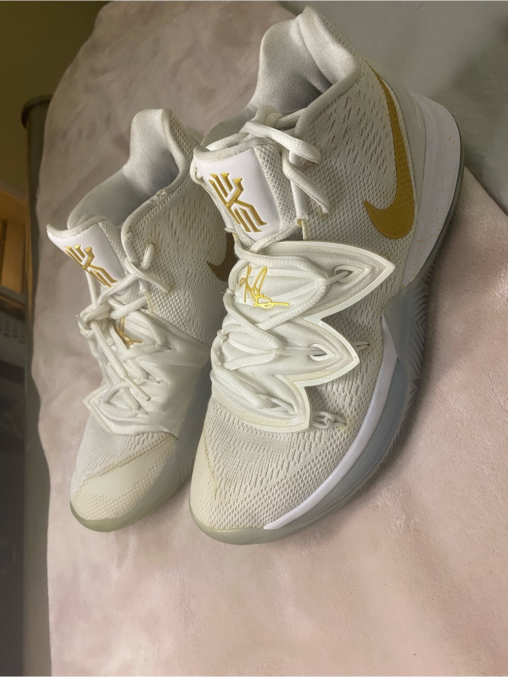 Nike Mens Kyrie  Mens Sneakers Shoes Size 9